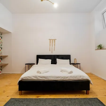 דירה Xcentral 4-bedroom Near Old Town *