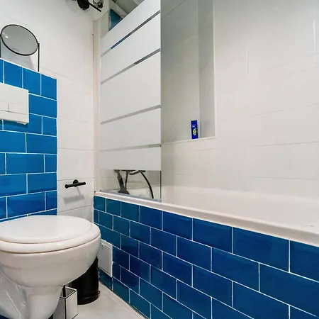 Xcentral 4-bedroom Near Old Town Bukarest