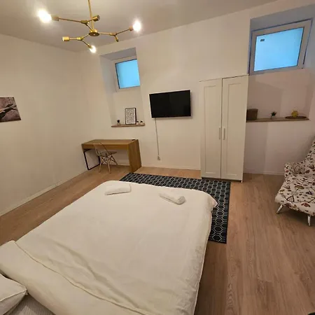 Xcentral 4-bedroom Near Old Town * Bukarest