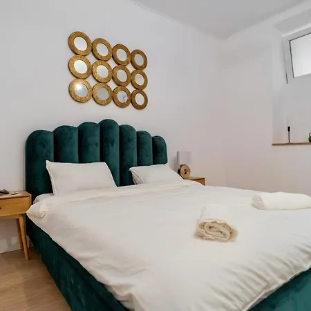 Apartment Xcentral 4-bedroom Near Old Town Bucharest